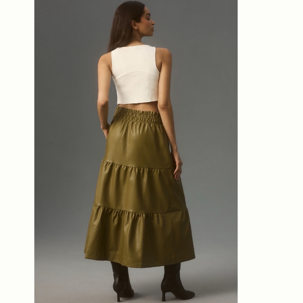 NWT Anthropologie The Somerset Maxi Skirt: Faux
Leather Edition size M - Picture 4 of 10
